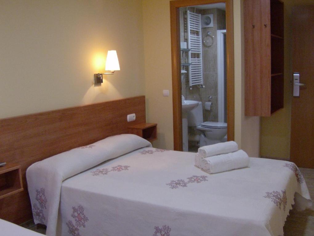 Hostal Sant Sadurni Sant Sadurní dʼAnoia Zimmer foto
